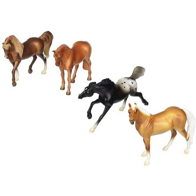 Breyer Animal Creations Breyer 1:32 Stablemates Model Horses: 4-Piece Horse Crazy Gift Collection