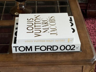 Tom Ford 002 - (Hardcover)