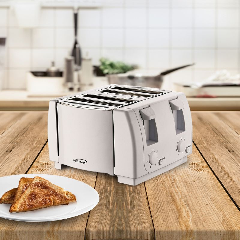 Brentwood 4 Slice Cool Touch Toaster, 3 of 6