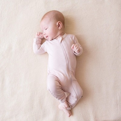 Kyte Baby Zippered Romper in Blush