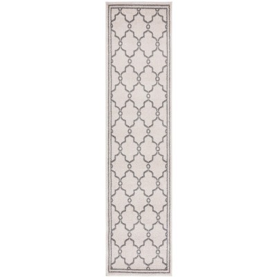 Amherst AMT414 Power Loomed Indoor Rug -Safavieh