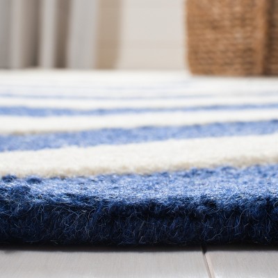 Navy and Ivory Hand-Tufted Wool Chevron Area Rug, 5'x8'