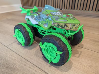 Hot Wheels Monster Trucks All-Terrain Great Bite RC, Remote