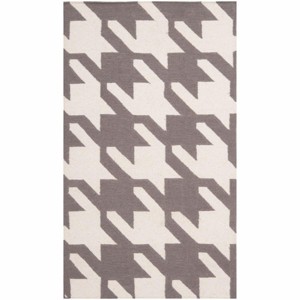 Dhurries DHU569 Hand Woven Flat Weave Accent Rug Grey / Ivory 2'-6" X 4' - Safavieh. - 1 of 4