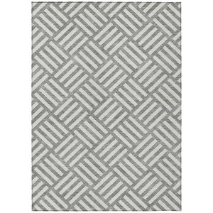 Gray And Ivory Geometric Washable Indoor Outdoor Area Rug - 1 of 4