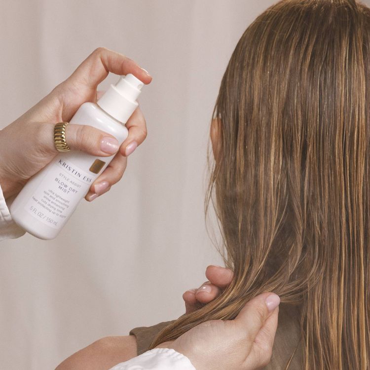 Kristin Ess 450°F Hydrating Heat Protectant Spray - Style Assist Blow Dry Mist for Straight, Wavy + Curly Hair - 5 fl oz, 3 of 8