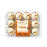Harvest Pumpkin Spice Mini Cupcakes - 10oz/12ct - Favorite Day™