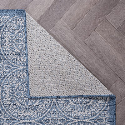 Bloomfield Easy-Care Blue Floral Synthetic 5' x 7' Rug
