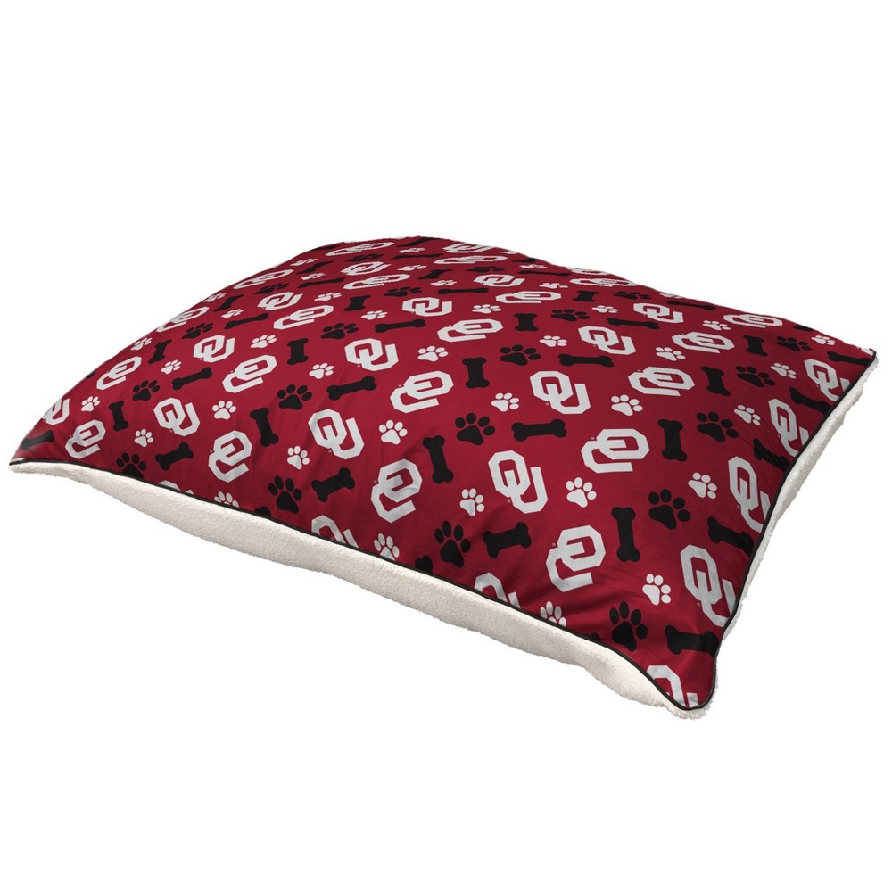 NCAA Oklahoma Sooners Bones Repeat Faux Shearling Pet Bed