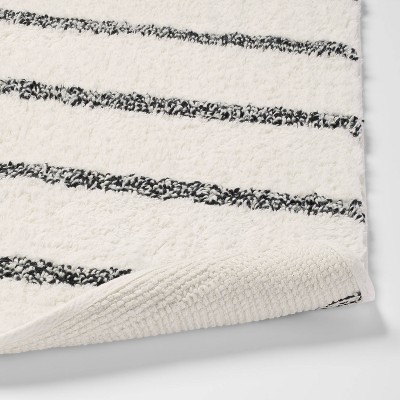 Striped Kids&#39; Bath Rug Black &#38; White - Pillowfort&#8482;