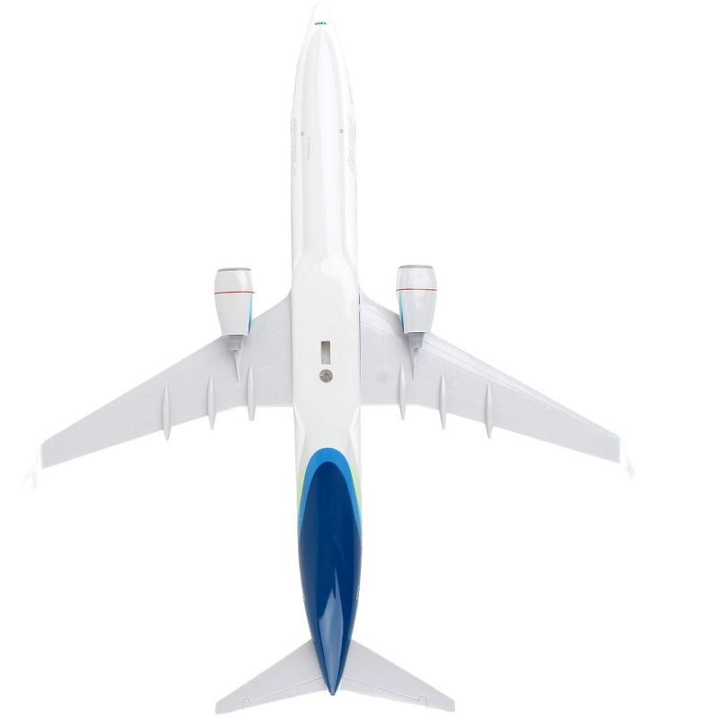 Boeing 737-900 Commercial Aircraft "Alaska Airlines - One World" White with Blue Tail (Snap-Fit) 1/130 Plastic Model by Skymarks, 5 of 6