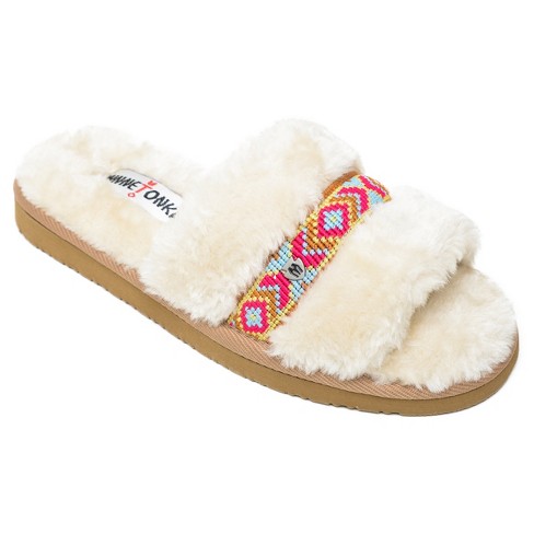 Minnetonka slip store on slippers