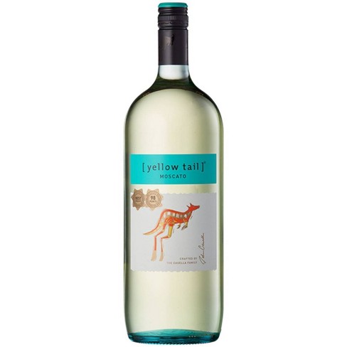 Yellow Tail Moscato White Wine - 1.5L Bottle - image 1 of 3