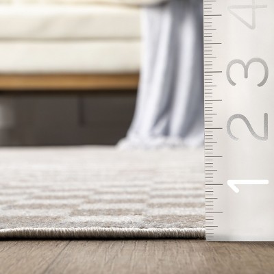 Beige and White Geometric 4' x 6' Washable Area Rug