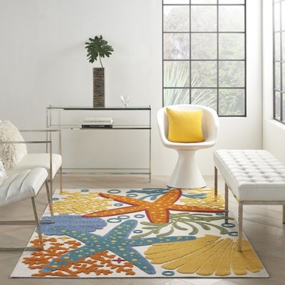 Coastal Charm Multicolor Synthetic 5'3" x 7'5" Indoor/Outdoor Rug