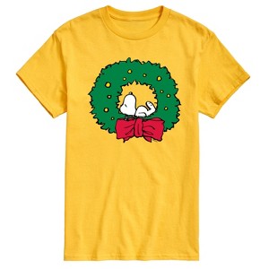 Men's - Peanuts - Snoopy Christmas Wreath Short Sleeve Graphic T-Shirt - 1 of 4