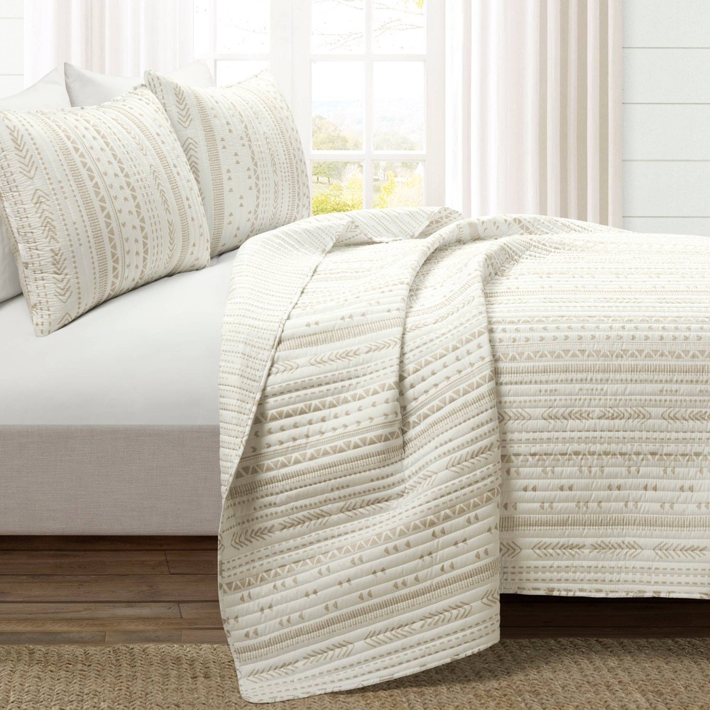 Photos - Bed Linen Lush Décor 3pc King Hygge Stripe Oversized Reversible Quilt Set Tan/White: