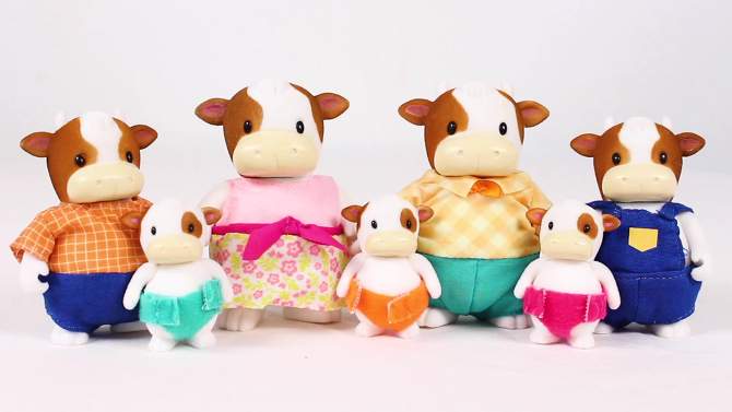 Li&#39;l Woodzeez Miniature Animal Figurine Set - FitzMoo Cow Family, 2 of 6, play video