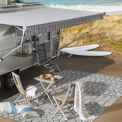 Light Gray and Navy Geometric Synthetic 8' x 10' Area Rug