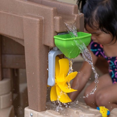 Step2 Pump & Splash Discovery Pond Water Table with Accessories