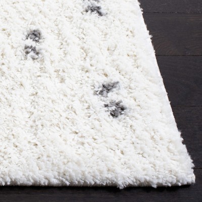 Gray and White Synthetic Berber Shag Area Rug 2'6" x 4'