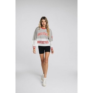 売れ筋商品|||ナイキ カットソー トップス レディース Women's White Ohio State Buckeyes Color-Block Oversized Cropped Pullover Sweatshirt White Ladies Ohio State Buckeyes Nike Everyday Campus White Crew