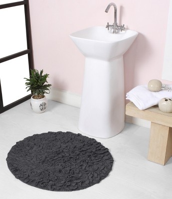 Bell Flower Collection Cotton Floral Pattern Tufted Bath Rug - Home Weavers