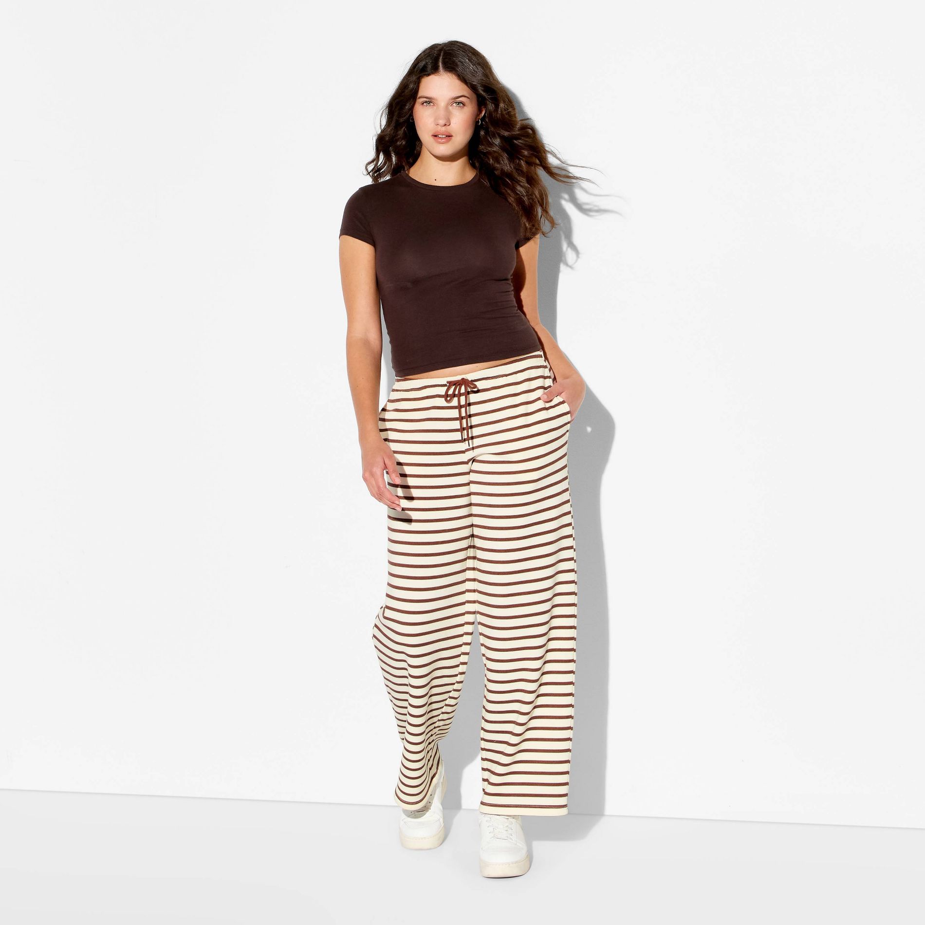 Women's Vertical Graphic Pull-On Pants - Brown Striped