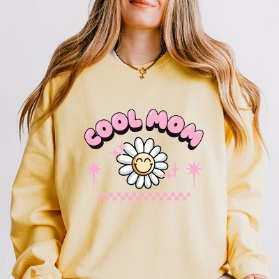 Simply Sage Market S.W.Smiley Cool Mom Flower Lightweight Garment Dyed Sweatshirt