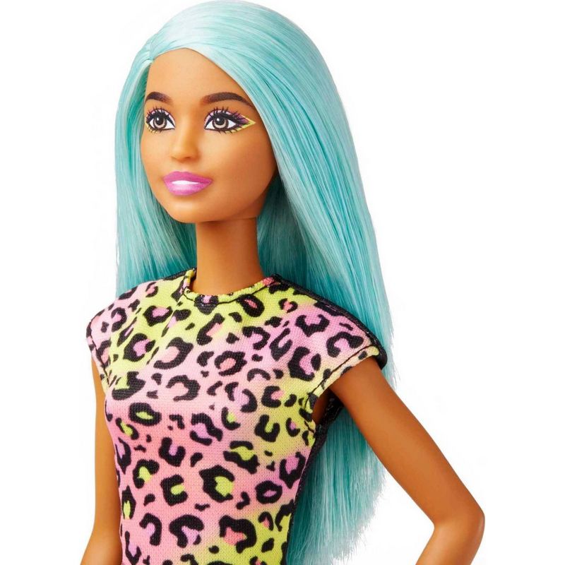 Barbie Careers Makeup Artist Doll, 2 of 7