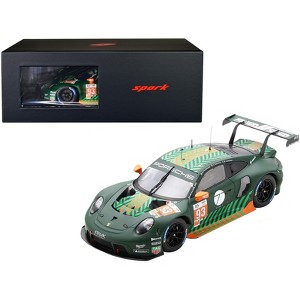 Porsche 911 RSR-19 #93 "Proton Competition" GTE Am "24 Hrs of Le Mans" (2022) with Acrylic Display Case 1/18 Model Car by Spark - 1 of 3