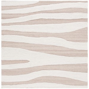 Manhattan MAN551 Hand Woven Indoor Rug - Safavieh - 1 of 4