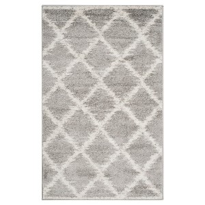 Silver/Ivory Geometric Loomed Accent Rug - (3
