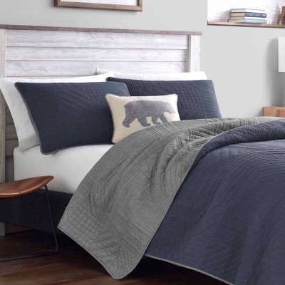 Casual Comfort King Cotton Quilt Set in Washed Denim Blue with Reversible Chrome Gray