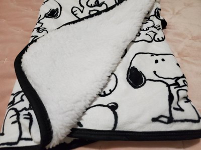 Lambs & Ivy Classic Snoopy Baby Blanket : Target