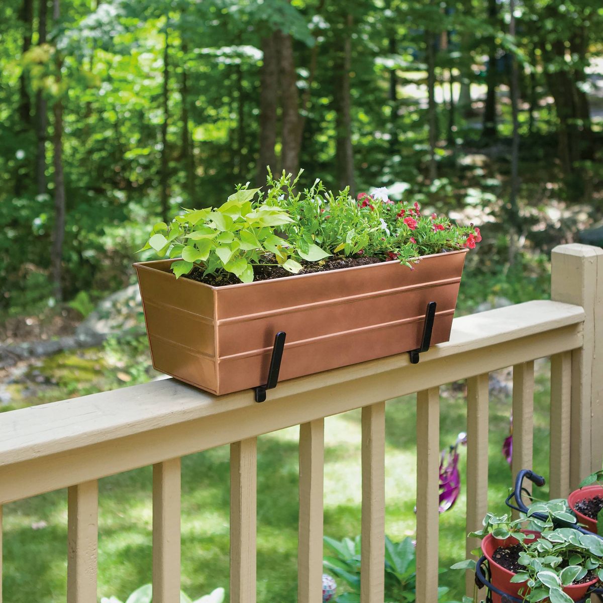 ACHLA Designs Medium Rectangular Galvanized Steel Outdoor Planter Box with Mounting Bracket - thumbnail 6