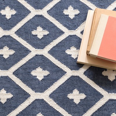 Elizabeth Navy and White Handwoven Synthetic 3' x 5' Rug