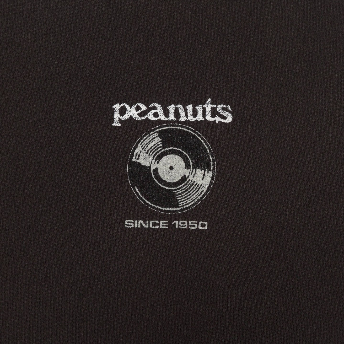 Мужская футболка Peanuts Records Graphic T-Shirt - Black M, цвет: Чёрный — фото 2