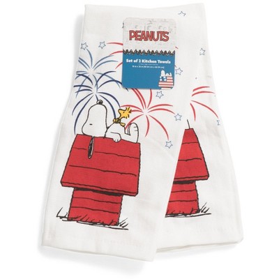Peanuts Fourth of July Set of 2 Kitchen Towels Fireworks Over Doghouse