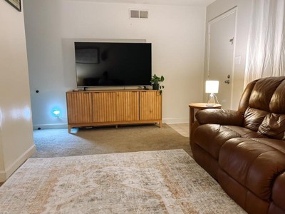 Guest review image 2 of 3, zoom in