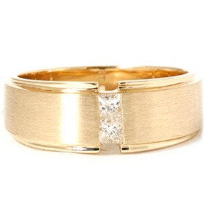 Pompeii3 Mens Gold Princess Cut Diamond Brushed Wedding Ring - 1 of 4