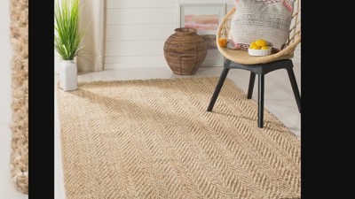 Natural 8' Round Handmade Braided Jute Area Rug