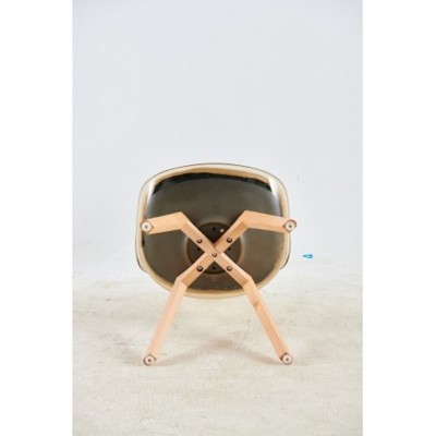 Four-Pack Dining Chairs with Metal Legs and Plastic Seats for Elegant Dining