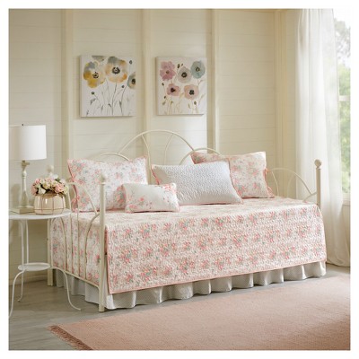 target daybed bedding