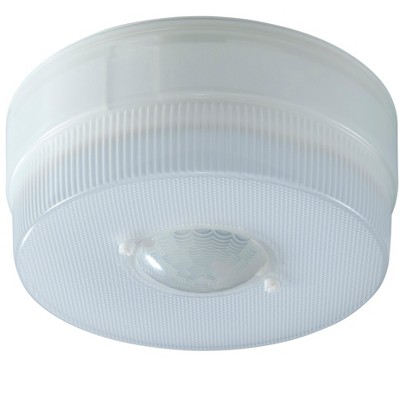 IQ America 6 inch Battery Operated Motion Sensor Ceiling Light 800 lumens