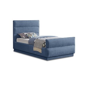 Meridian Furniture,Paxton Chenille Fabric Bed - 1 of 4