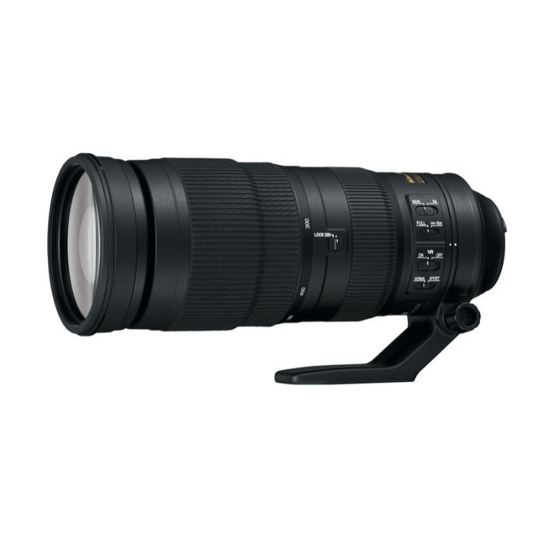 Nikon AF-S NIKKOR 200-500mm f/5.6E ED VR Lens, 1 of 3