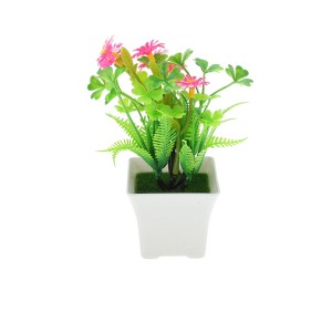 Unique Bargains Artificial Plants Clovers Arrangement Plastic 4.72"x4.72"x6.30" 1 Pcs - 1 of 4