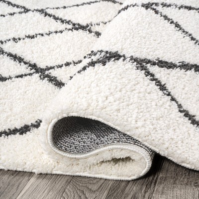 4' x 6' Black Diamond Shag Synthetic Area Rug