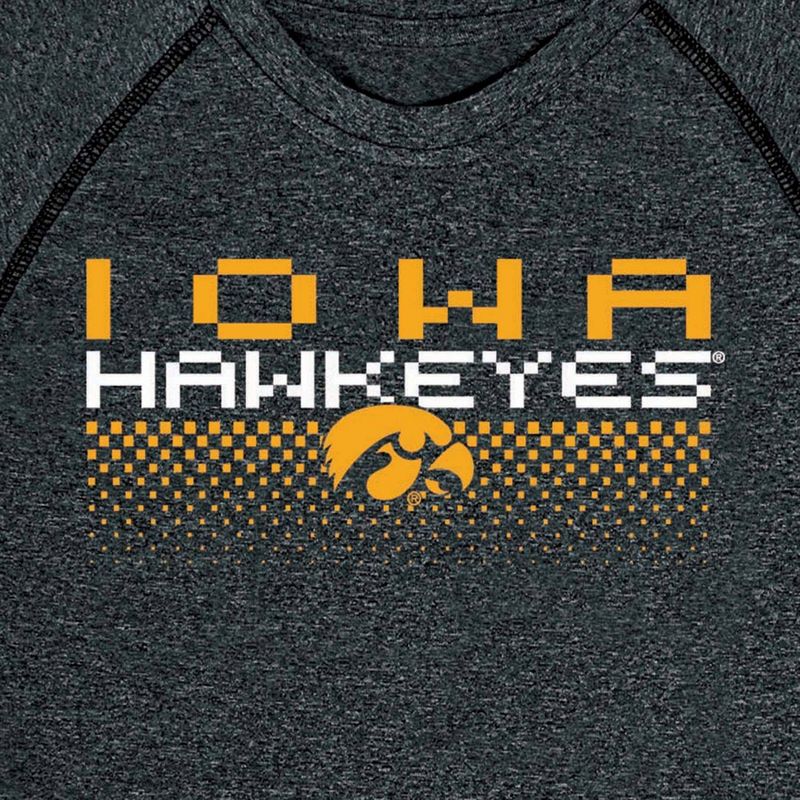 NCAA Iowa Hawkeyes Toddler Boys&#39; Poly T-Shirt, 3 of 4